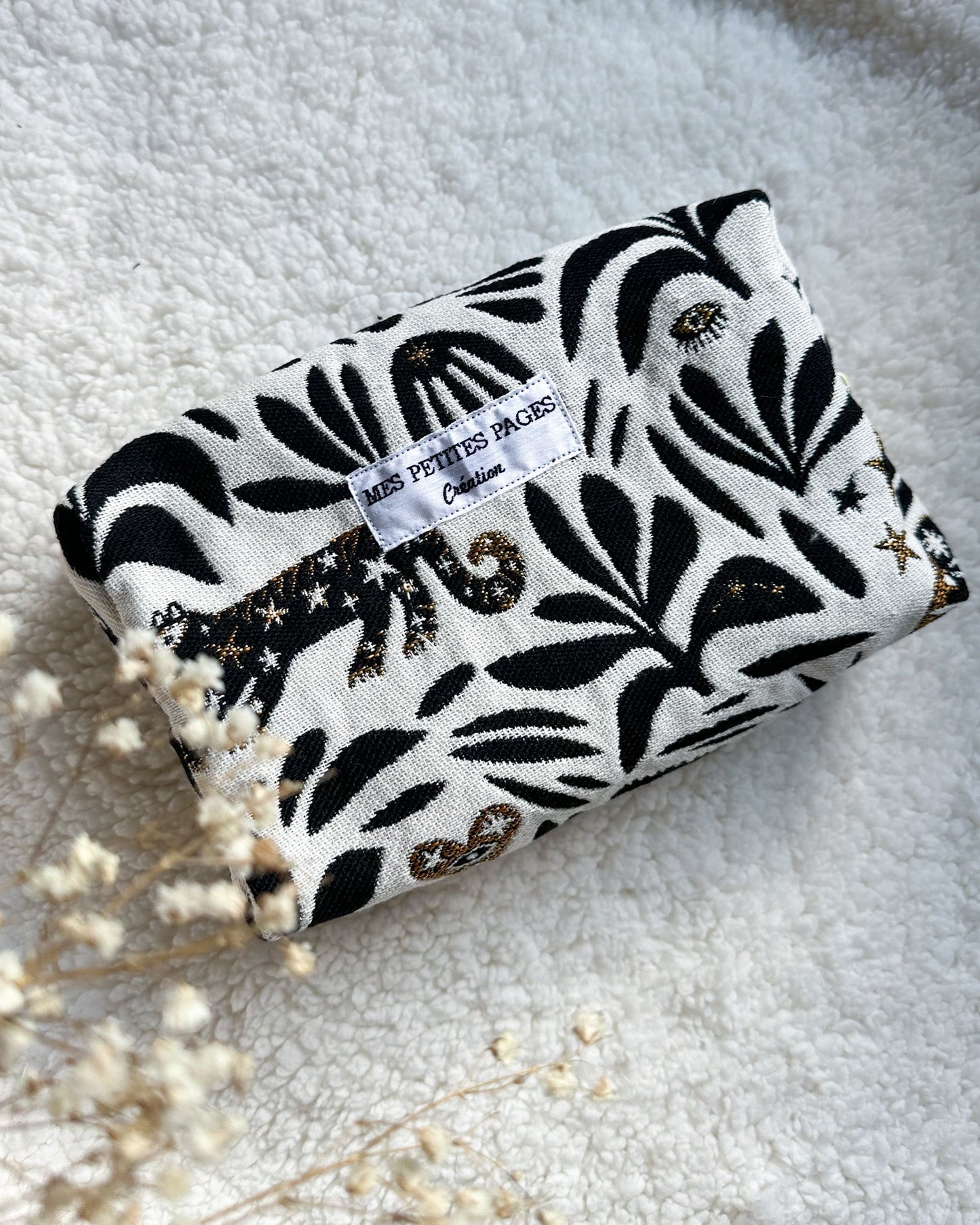 Trousse de toilette modèle LOU en jacquard